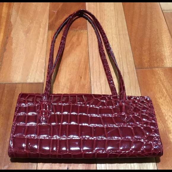 Classy Small Handbag - Picture 2 of 4